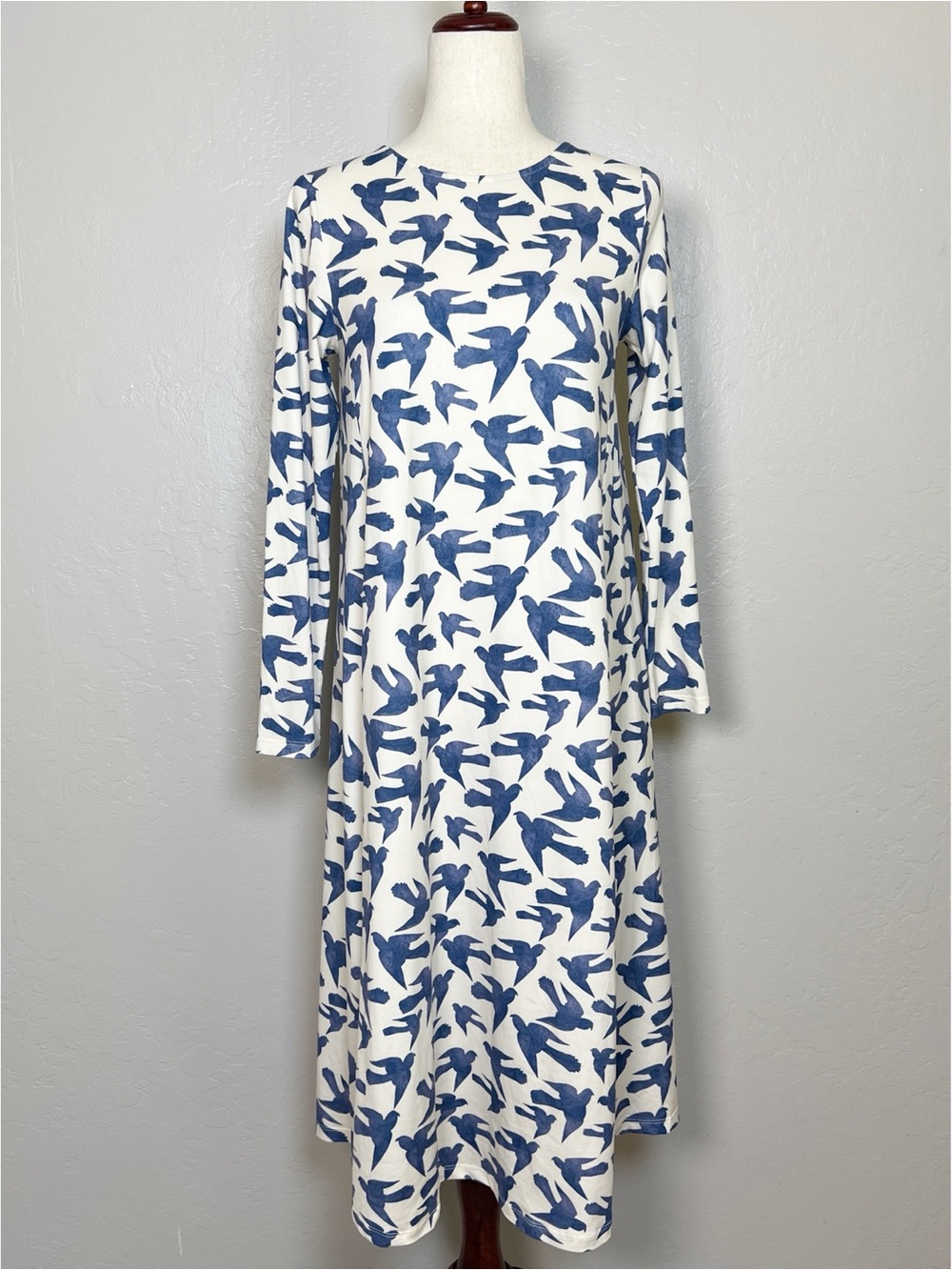 DAINTY JEWELLS Women’s Size XS Blue Bird Print Your Favorite A-Line Midi Dress - Picture 2 of 11
